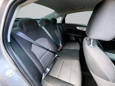 Used 2024 Kia Forte LXS FWD image 25