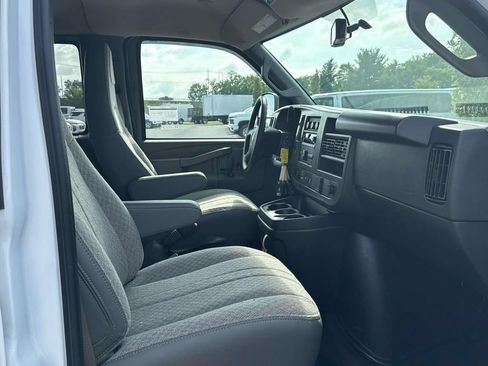 New 2026 Chevrolet Express 3500 LS w/ Chrome Appearance Package RWD image 11