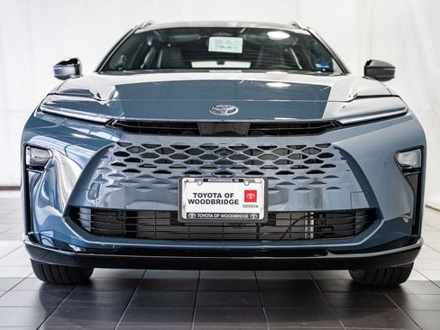 New 2026 Toyota Crown Signia image 2