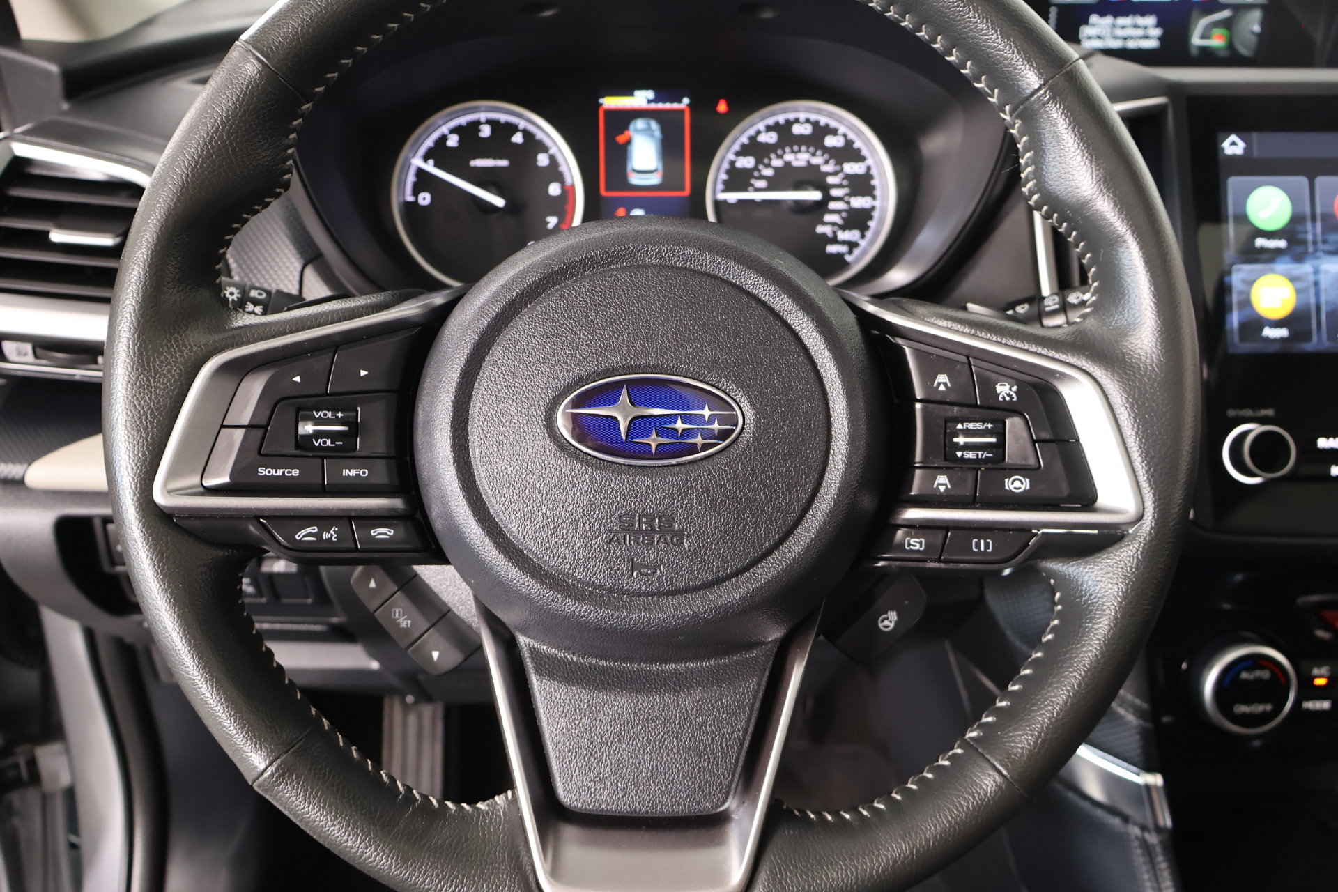 Used 2024 Subaru Forester Limited w/ Convenience Package AWD/4WD image 3