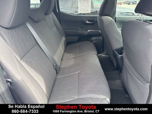 Used 2017 Toyota Tacoma TRD Off-Road image 26