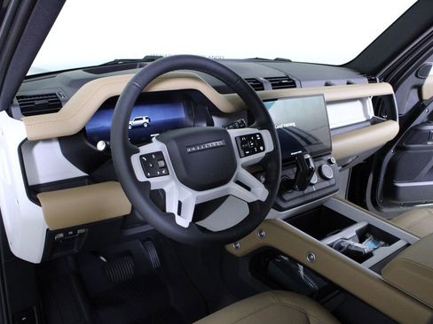 New 2026 Land Rover Defender 110 X-Dynamic SE AWD/4WD image 17