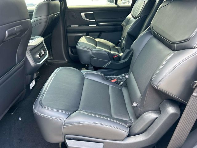 New 2027 Ford Expedition Platinum w/ Stealth Performance Package AWD/4WD image 20