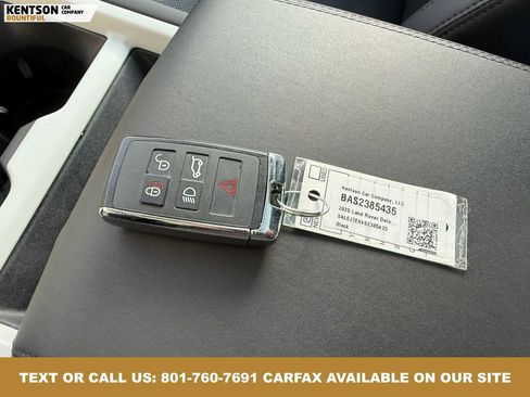 Used 2025 Land Rover Defender 110 S image 39