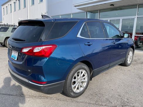 Used 2020 Chevrolet Equinox LT w/ Driver Convenience Package image 3