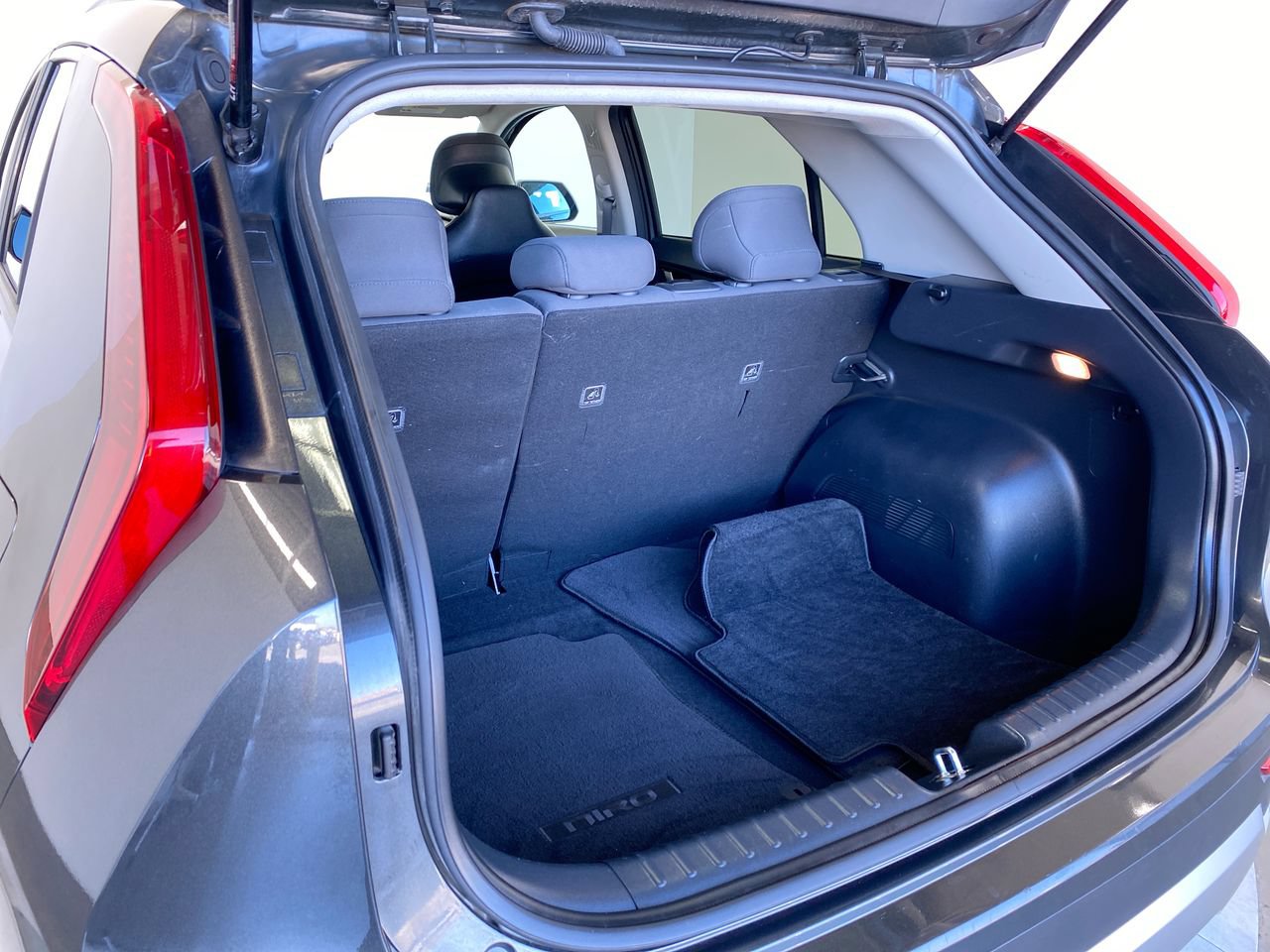 Certified 2025 Kia Niro LX FWD image 15