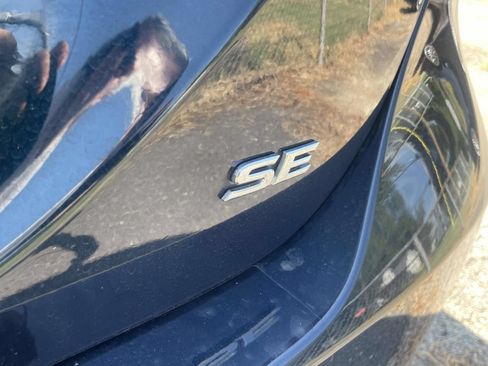 Used 2021 Toyota Camry SE FWD image 7
