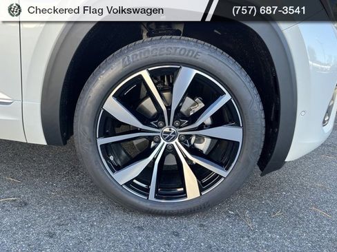 New 2026 Volkswagen Atlas SEL Premium R-Line image 3