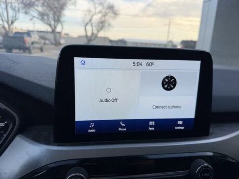 Used 2020 Ford Escape SE image 12