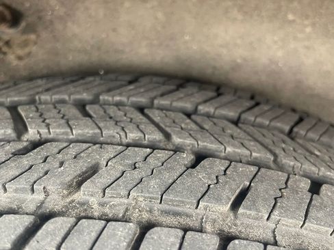 Used 2013 Toyota Sienna XLE w/ Entertainment Pkg image 18