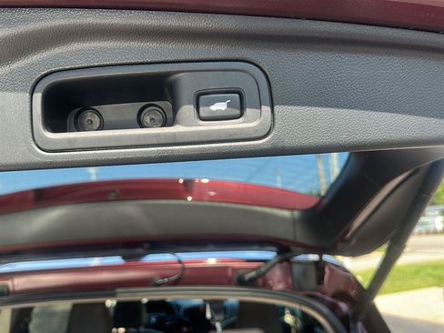 Used 2021 Honda Pilot Touring image 17
