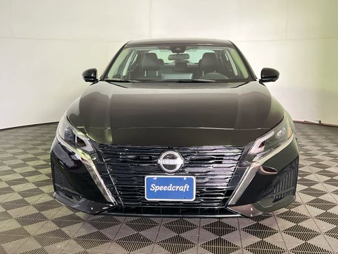 New 2025 Nissan Altima 2.5 SL image 2