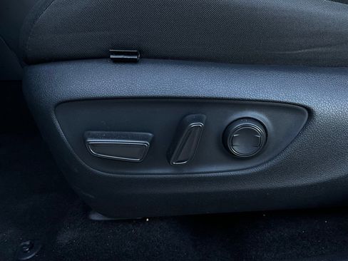 Used 2025 Toyota RAV4 XLE image 11