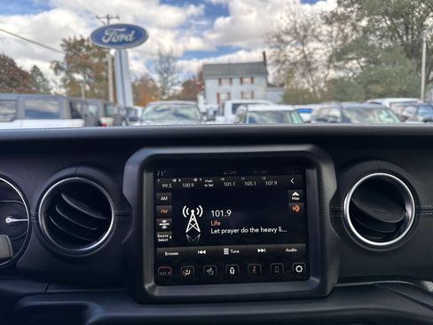 Used 2022 Jeep Wrangler Unlimited Rubicon 4xe w/ Cold Weather Group image 27