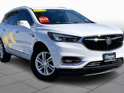 Used 2019 Buick Enclave Premium image 2