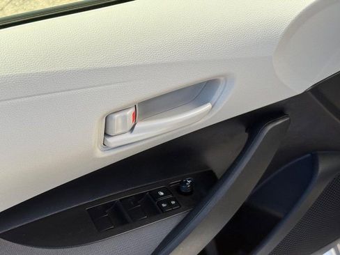 Used 2023 Toyota Corolla LE FWD image 19