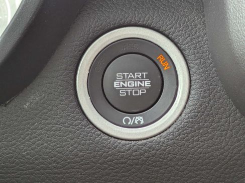 Used 2022 RAM 1500 Big Horn AWD/4WD image 34