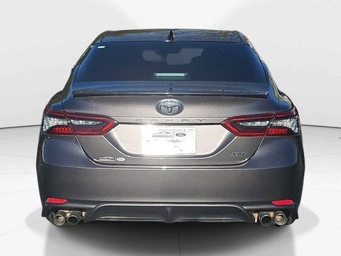 Used 2021 Toyota Camry XSE image 4