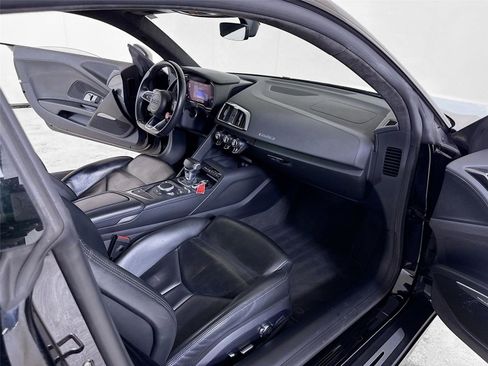 Used 2017 Audi R8 V10 image 28