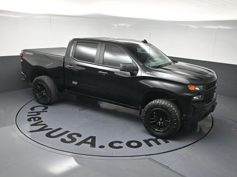 Certified 2021 Chevrolet Silverado 1500 Custom image 32