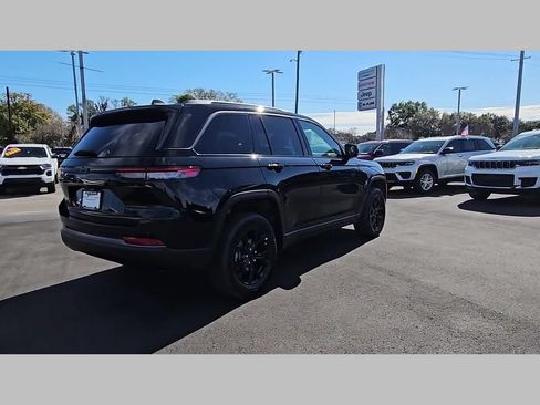 New 2026 Jeep Grand Cherokee Altitude RWD image 36