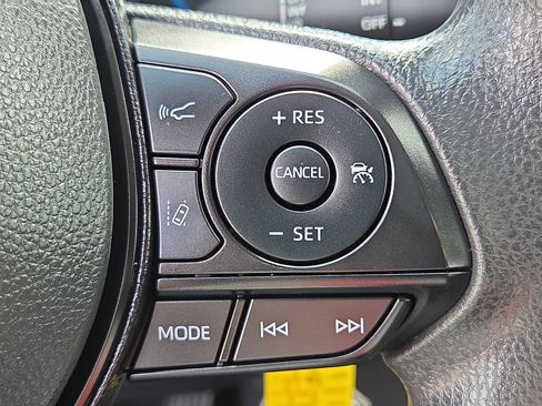 Used 2025 Toyota RAV4 LE AWD/4WD image 22