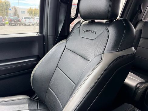 Used 2018 Ford F150 Raptor w/ Equipment Group 802A Luxury AWD/4WD image 36