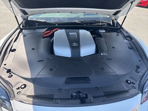 Used 2018 Lexus LS 500h w/ Luxury Package image 35