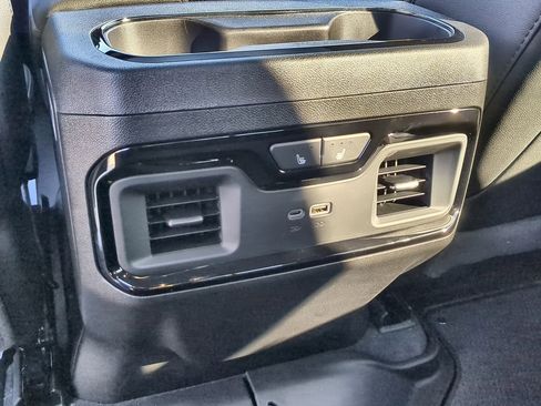 Used 2025 GMC Sierra 2500 AT4 w/ AT4 Premium Plus Package image 22