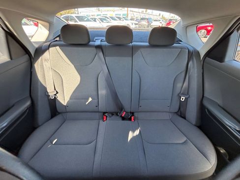 Used 2025 Kia K4 FWD image 39