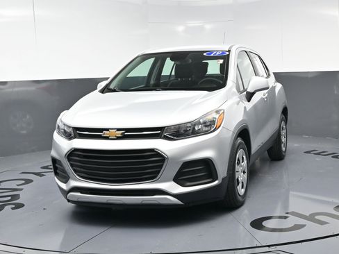 Used 2019 Chevrolet Trax LS image 11