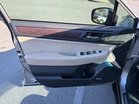 Used 2019 Subaru Outback 2.5i Limited image 12