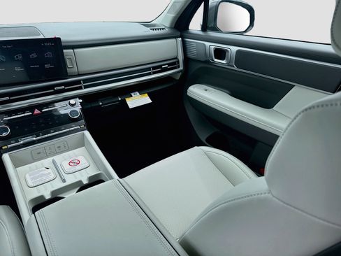 New 2027 Hyundai Santa Fe SEL FWD image 16