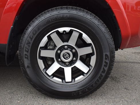 Certified 2024 Toyota 4Runner TRD Off-Road Premium w/ Off Road Premium Plus Package AWD/4WD image 28