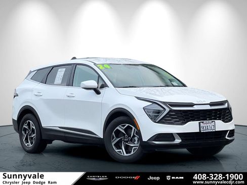Used 2024 Kia Sportage LX image 1