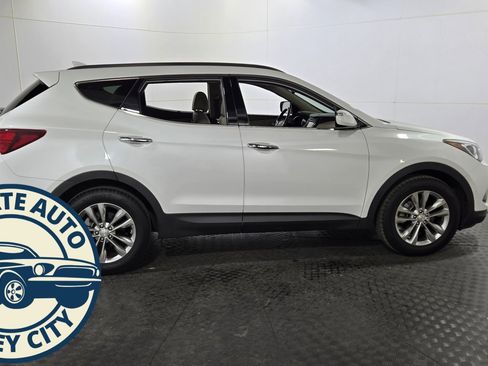 Used 2017 Hyundai Santa Fe Sport 2.0T image 8