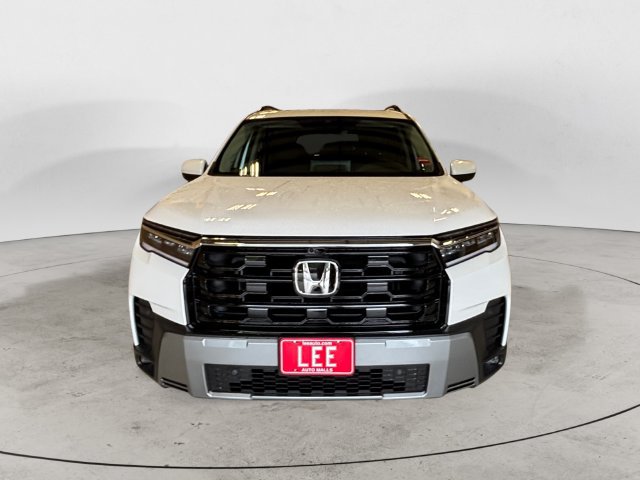 New 2026 Honda Pilot Touring image 9