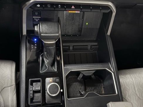 Used 2024 Toyota Tundra Limited image 35