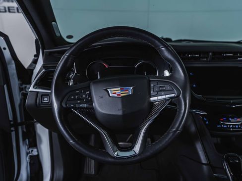 Used 2023 Cadillac XT6 Sport image 20