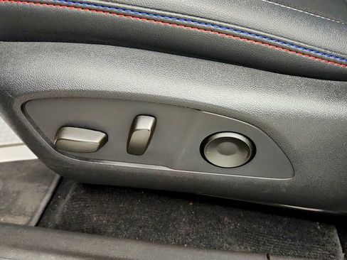 Used 2025 Chevrolet Equinox EV RS FWD image 11