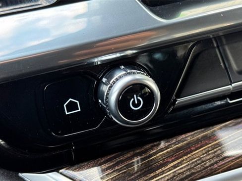 Used 2023 GMC Sierra 1500 Elevation image 32