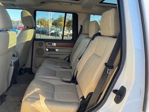 Used 2016 Land Rover LR4 HSE Silver Edition image 7