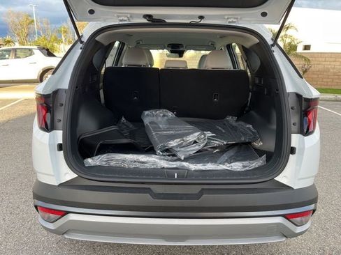 New 2026 Hyundai Tucson Blue SE image 30