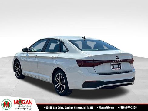 Used 2026 Volkswagen Jetta Sport FWD image 3