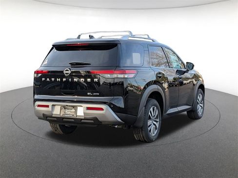 New 2025 Nissan Pathfinder SL image 5