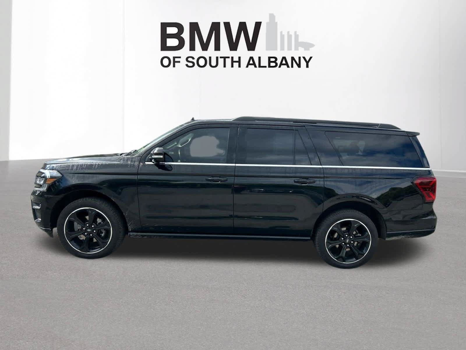 Used 2022 Ford Expedition Max Limited AWD/4WD image 2