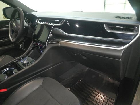 Used 2022 Jeep Grand Cherokee Trailhawk image 5