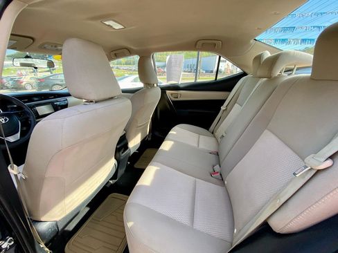 Used 2014 Toyota Corolla LE FWD image 12