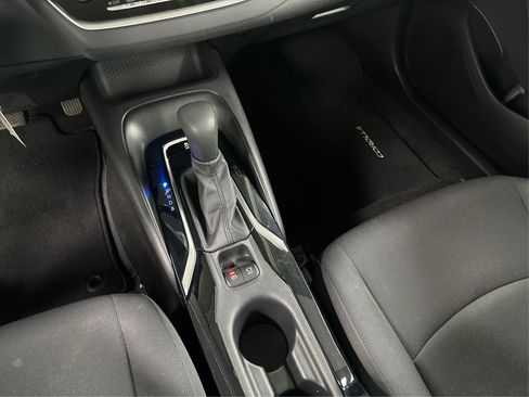 Used 2021 Toyota Corolla LE image 16
