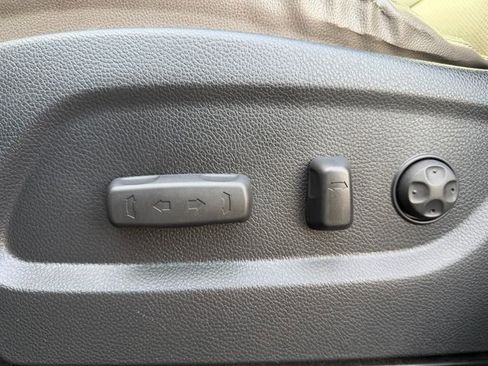 Used 2016 Hyundai Santa Fe Limited image 19